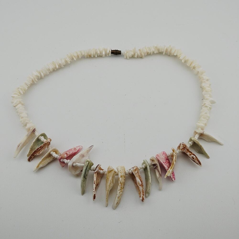 Vintage Spike Seashell Necklace White Multicolor Shell Beaded Retro Surfer